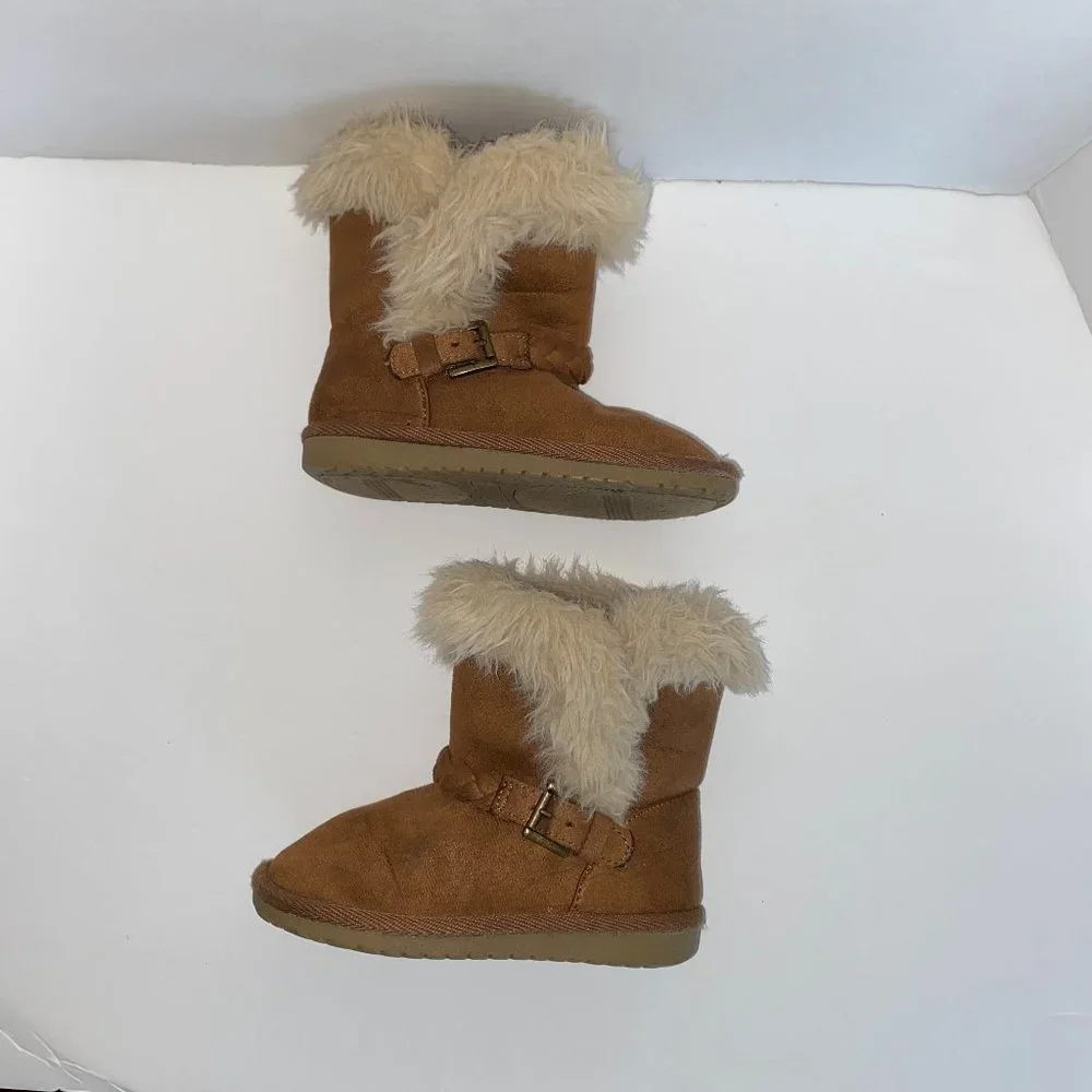 🌸PLACE‎ Faux Fur Boots